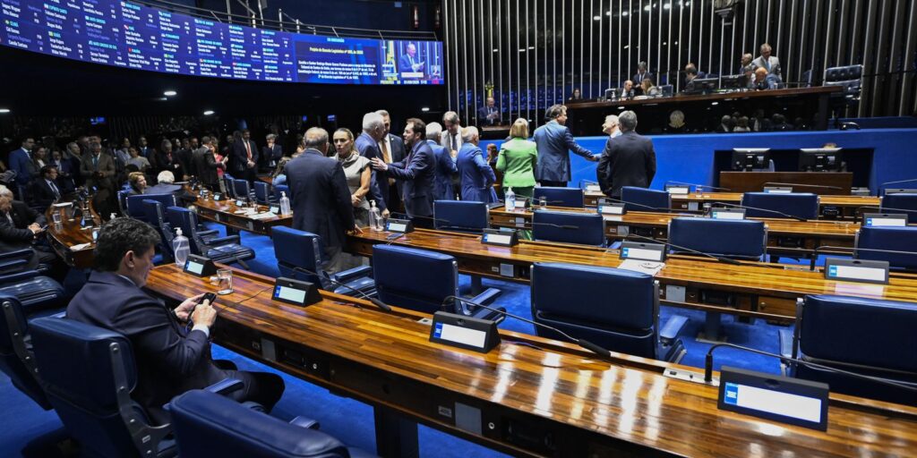 Saiba como funciona eleição para o Senado e qual o papel dos senadores