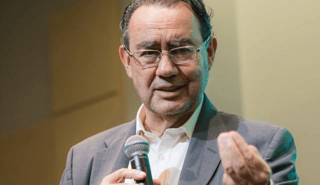 Cury defende Estado ‘mínimo’, mas rejeita ‘ausência de Estado’ de Milei