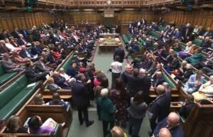Deputados britânicos rejeitam legalização da morte assistida