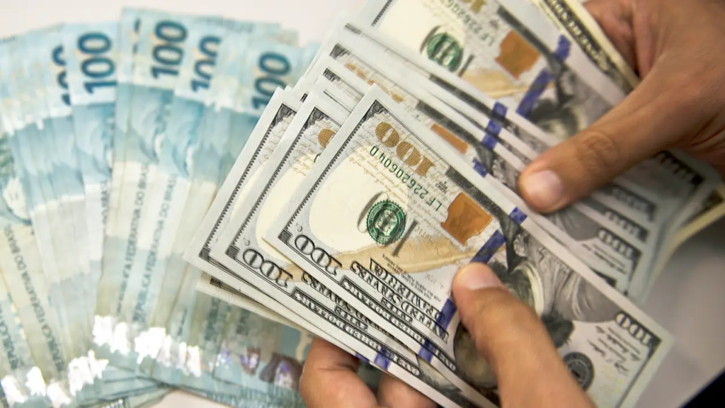 Diferença de juros entre Brasil e EUA diminui, mas ativos locais seguem atrativos para estrangeiros