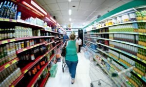 Supermercados podem voltar a abrir em feriados sem acordo coletivo após decisão judicial