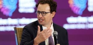 CEO da Anthropic defende desacelerar IA sem parar progresso
