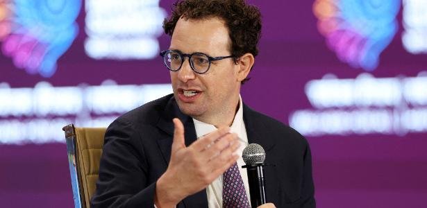 CEO da Anthropic defende desacelerar IA sem parar progresso