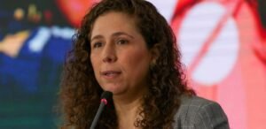 ministra detalha empresa da Nuvem Brasileira