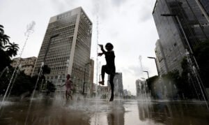 Calor e baixa umidade predominam no país nesta terça-feira