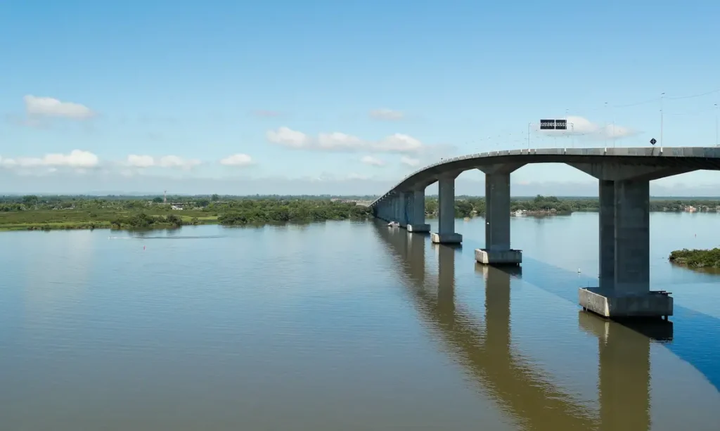 Defesa Civil alerta para risco de inundação no Guaíba em Porto Alegre