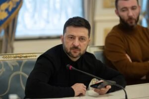 Avião de Zelensky quase foi atingido por drone a caminho de Oslo