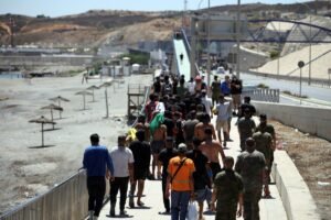 Mídia marroquina critica informe da polícia espanhola sobre fluxo de migrantes em Ceuta