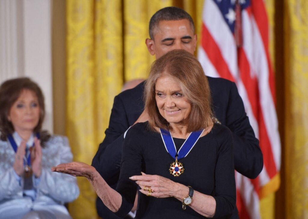 Gloria Steinem, ícone do feminismo e jornalista, morre aos 92 anos