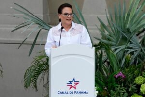 Canal do Panamá não descarta novas restrições de tráfego provocadas pelo El Niño