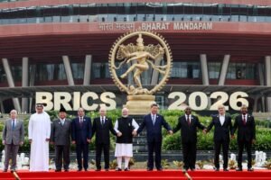 Brics condena tarifas unilaterais e avança no uso de moedas locais