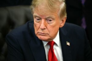 Governo Trump inicia construção de muro no Texas, na fronteira com México