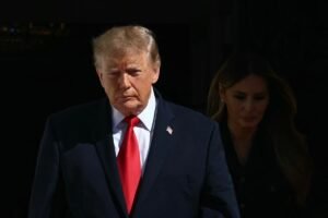 Trump compartilha diversos links de notícias do Just the News e reforça agenda pró-governo