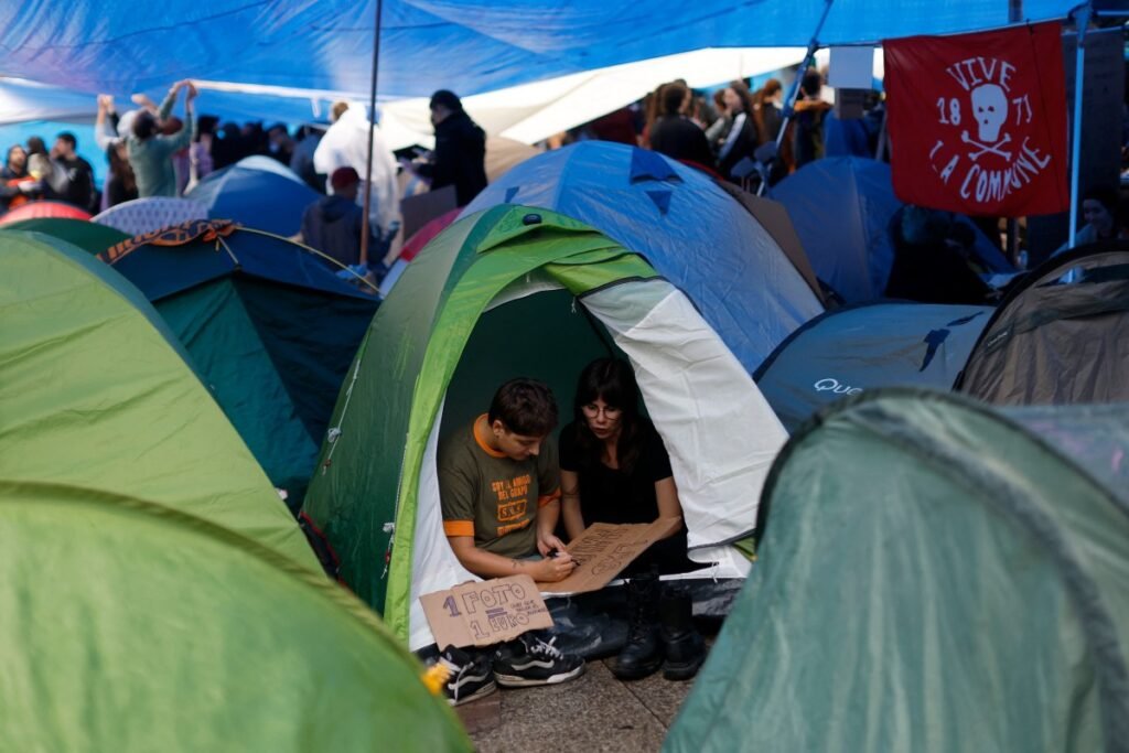 Sob pressão de protestos, Espanha anuncia medidas para combater crise habitacional