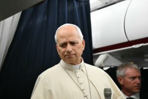 Papa pede que se leve “a sério” as preocupações sobre a IA