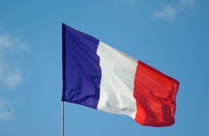 Descarrilamento deixa 20 feridos no norte da França