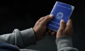 Os cinco grandes grupamentos de atividade econômica do Caged tiveram saldo positivo em agosto