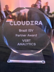 Empresa brasileira recebe prêmio da Cloudera por soluções de dados e inteligência artificial
