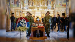 Funeral de Ratko Mladic, o ‘açougueiro da Bósnia’, reúne multidão e provoca indignação da UE