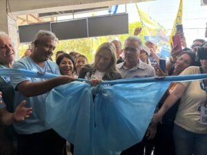Celina Leão cumpre agenda de campanha e inaugura comitê no Paranoá