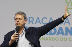 Tarcísio: Estamos felizes com última Quaest, mas pesquisa é fotografia; seguimos com humildade