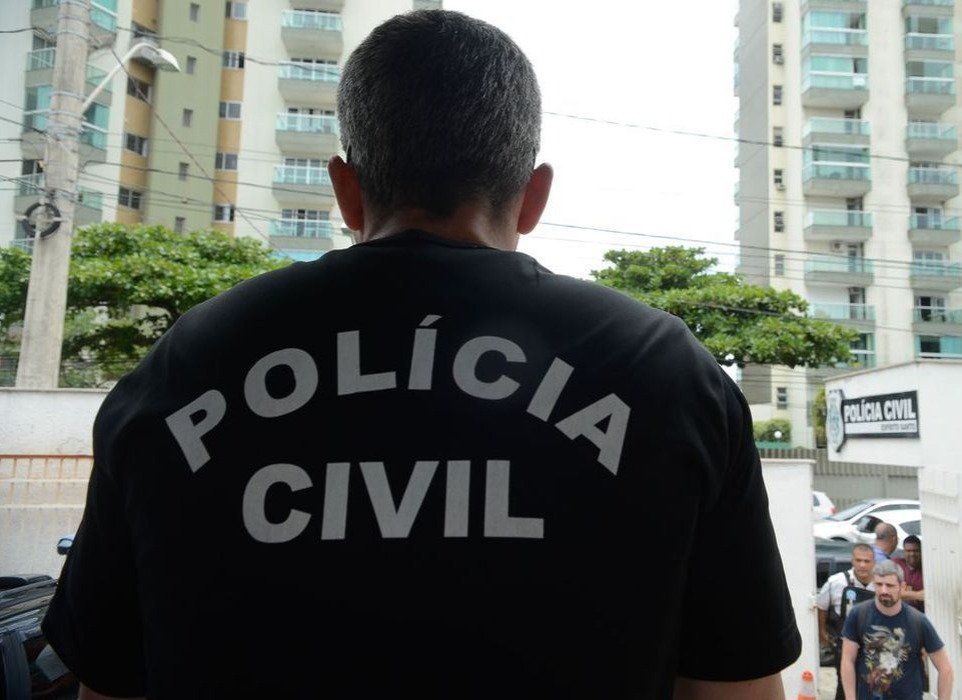 Polícia faz ofensiva contra rede de chantagem que induz jovens ao suicídio em 4 estados e DF