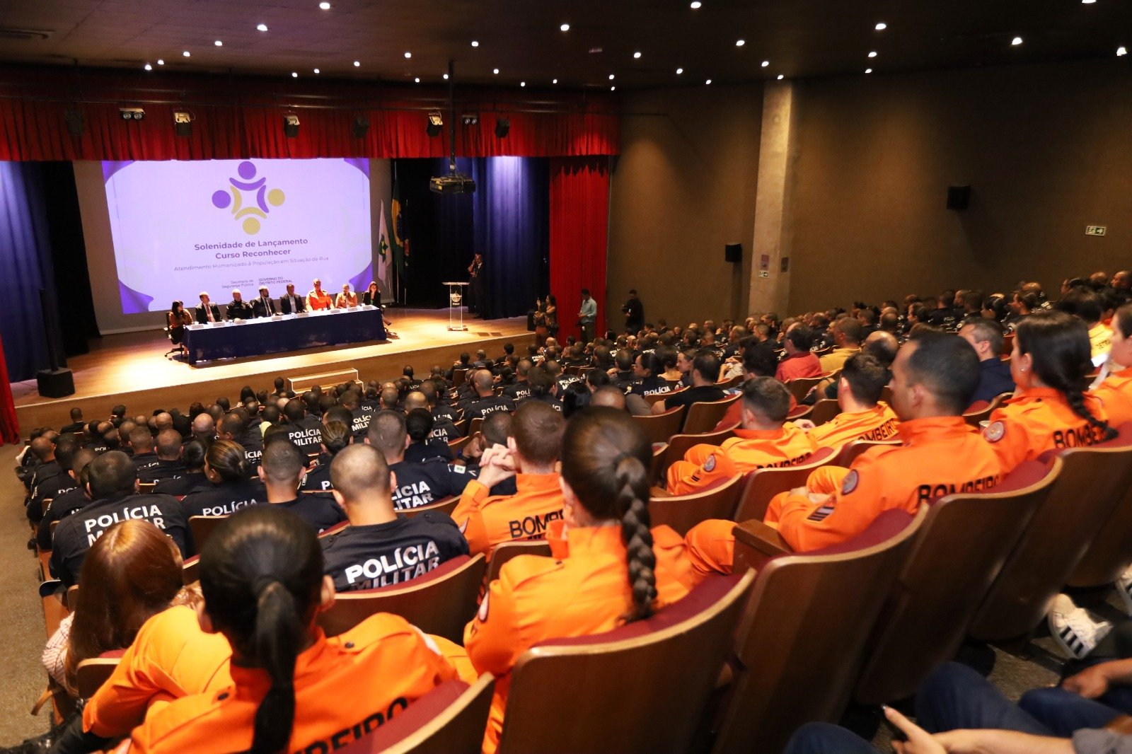 Curso da SES-DF capacita policiais e bombeiros sobre internação involuntária