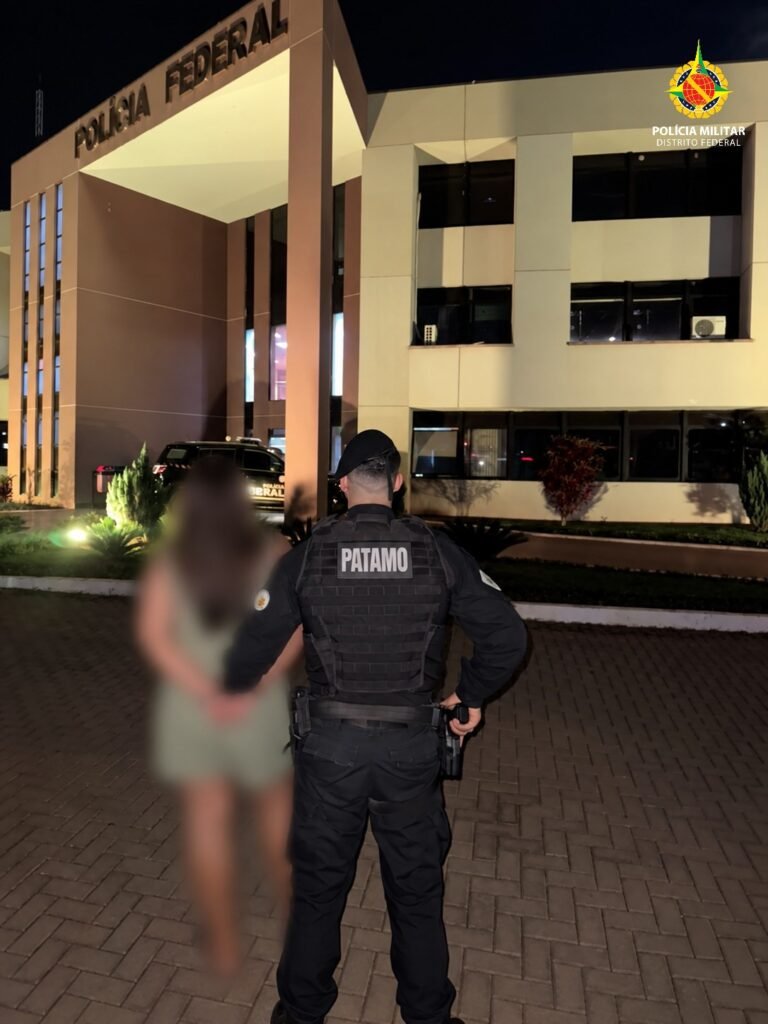 Mulher com mandado de prisão por tráfico de pessoas é detida no Gama