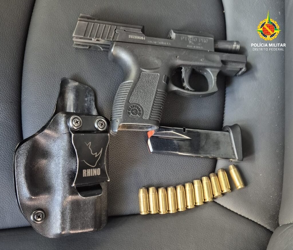Discussão de trânsito termina com tiro e apreensão de pistola em Águas Claras