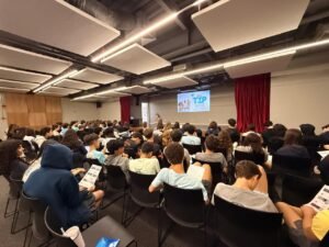 Escola na Asa Sul reúne mais de 40 universidades em feira gratuita sobre carreiras