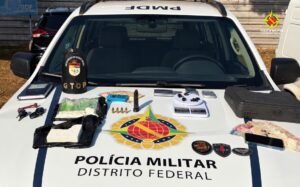 Dupla é presa com cocaína, dinheiro e munições durante operação no Itapoã
