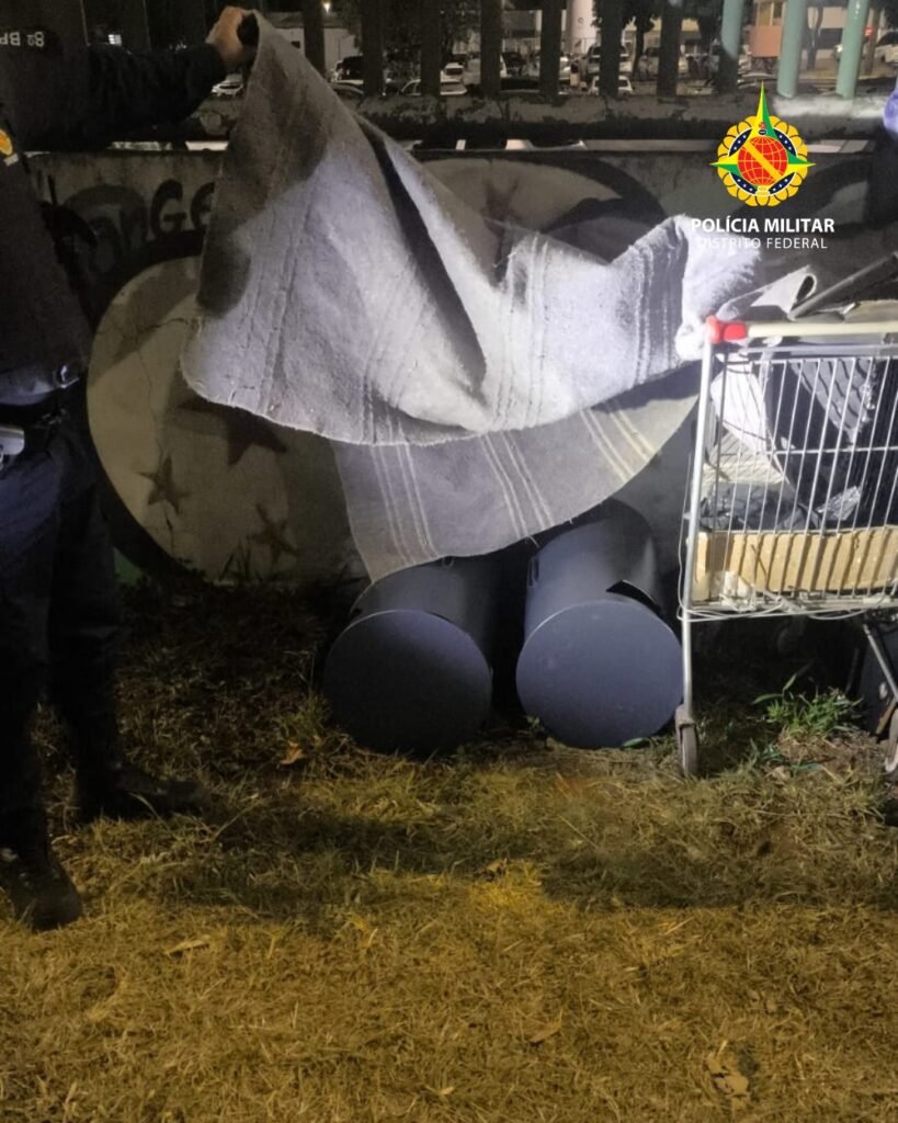 Homem é preso suspeito de furtar lixeiras públicas em Ceilândia