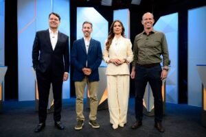 Sem Celina, último debate tem críticas ao governo e afagos a Arruda