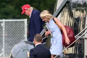 Trump presenteou Natalie Harp e outras duas assessoras com US$ 45 mil