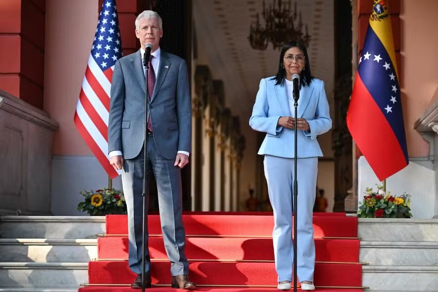 Americanas Chevron e GE, e italiana ENI, assinam novos acordos com Venezuela