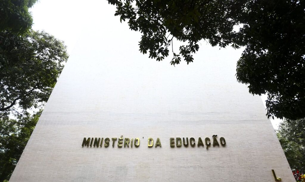 MEC lança Brasil Aprende+ para apoiar ações sobre o Ideb