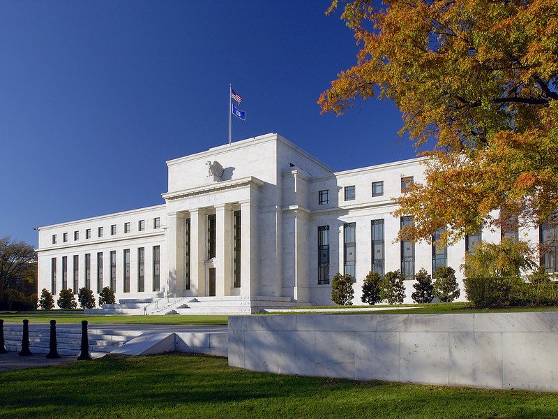Sem evidências de redução de choques, é difícil ver inflação voltar a 2%, diz membro do Fed