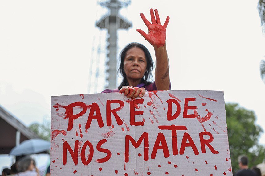 Justiça do Rio condena homem a 42 anos por feminicídio em Niterói