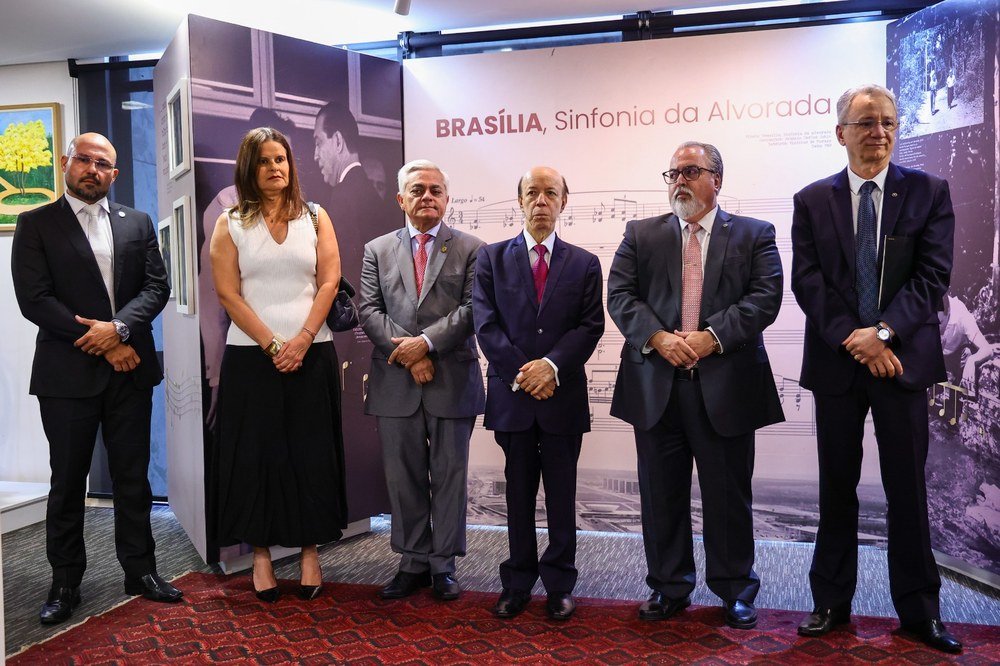 TJDFT homenageia 187 motoristas em cerimônia no Memorial