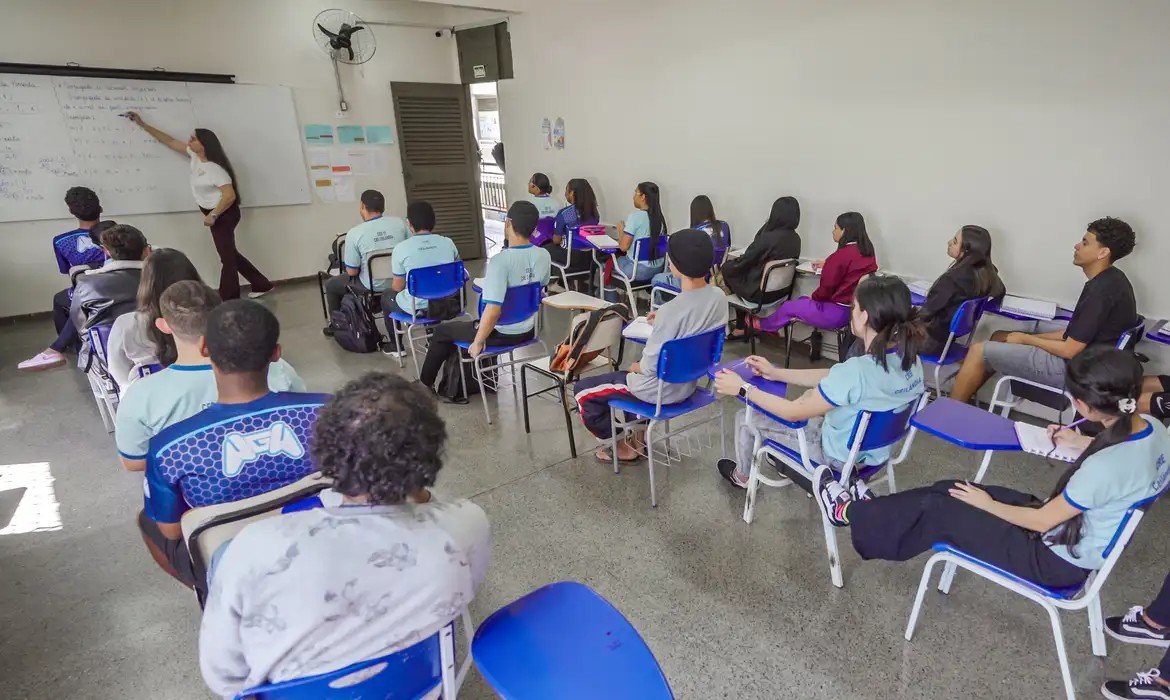GDF suspende aulas no DF nas sextas-feiras antes das eleições