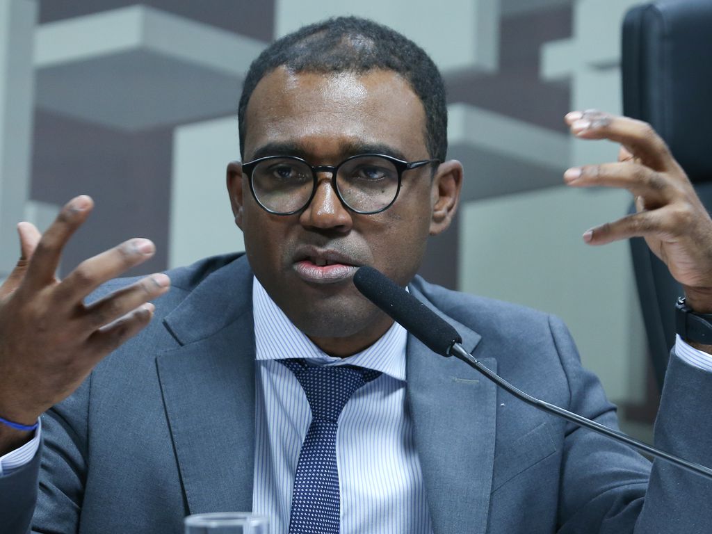 Diretor do BC diz que é indiscutível que bets são problema e elemento central do endividamento