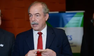 Extrema direita no Brasil não tem visão de integração regional diz presidente do BNDES