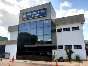 Homem é preso após furtar ônibus e fugir pela Via Estrutural