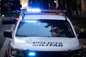 PM cerca entradas e saídas de Paraisópolis, na zona sul de SP, em operação com 174 agentes