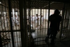 Saída temporária de presos no DF é antecipada por causa das eleições
