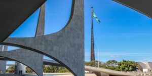 Entenda as diferenças entre as funções do presidente e do governador