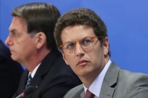Salles gastou quase R$ 3 milhões em campanha antes de desistir do Senado