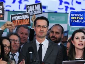TSE forma maioria para suspender campanha de Deltan Dallagnol