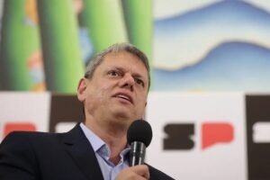 Tarcísio: STF está ‘batendo cabeça’ e não está conseguindo garantir segurança jurídica