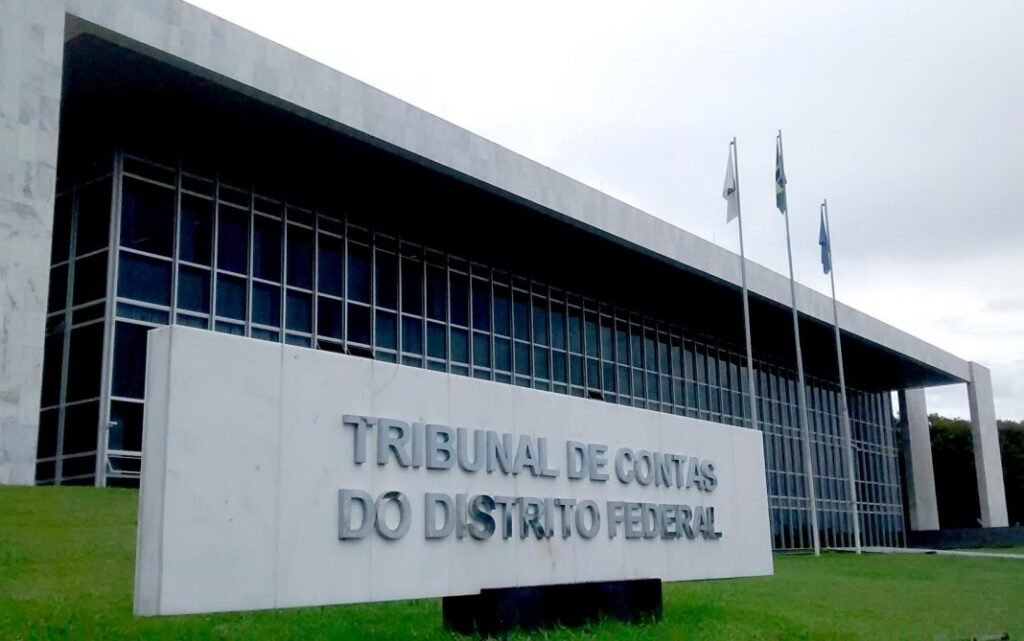 Ouvidoria do MPCDF celebra 15 anos com debate sobre participação social